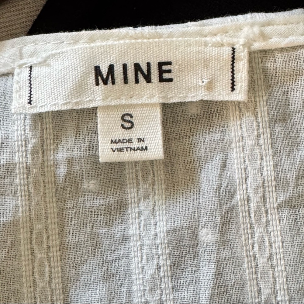 Mine Flutter Cap Sleeve Button Down White Tan Min… - image 8